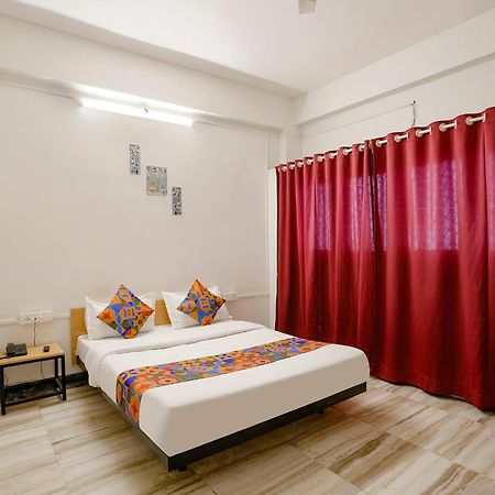 Fabhotel Saubhagya Inn Nashik Exteriör bild