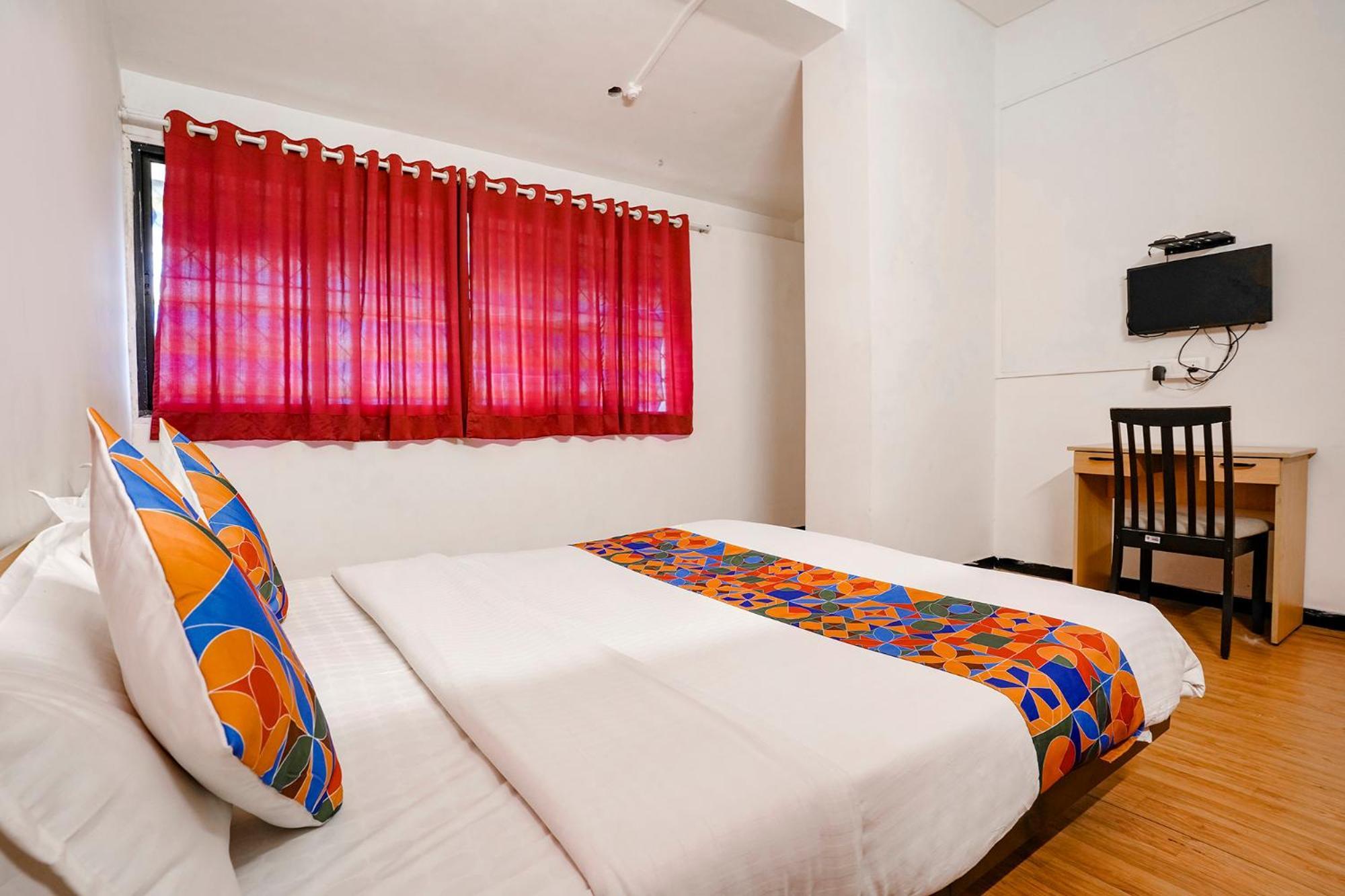 Fabhotel Saubhagya Inn Nashik Exteriör bild