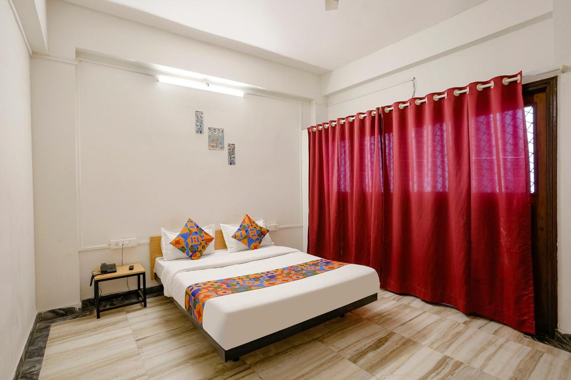 Fabhotel Saubhagya Inn Nashik Exteriör bild
