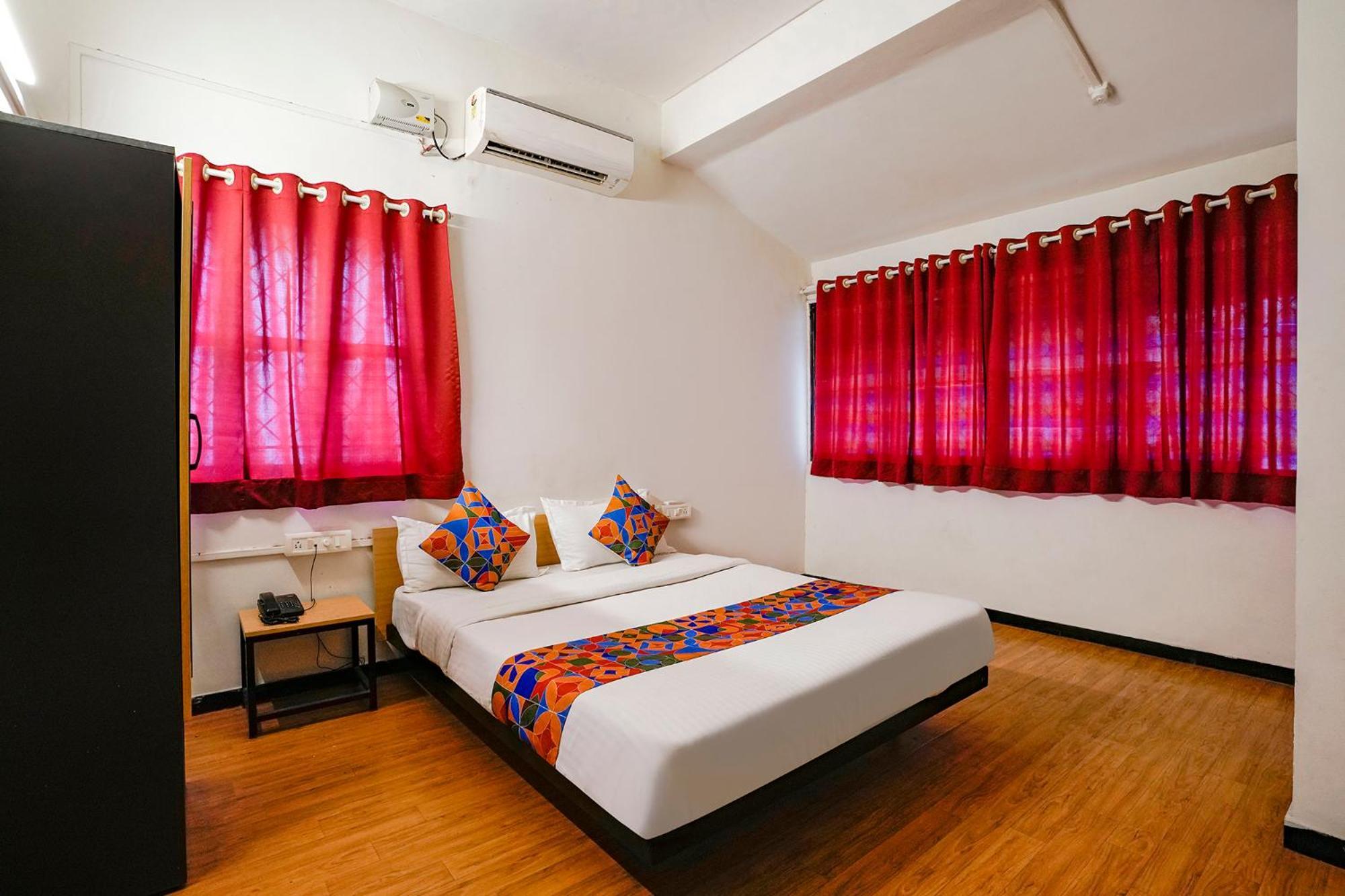 Fabhotel Saubhagya Inn Nashik Exteriör bild